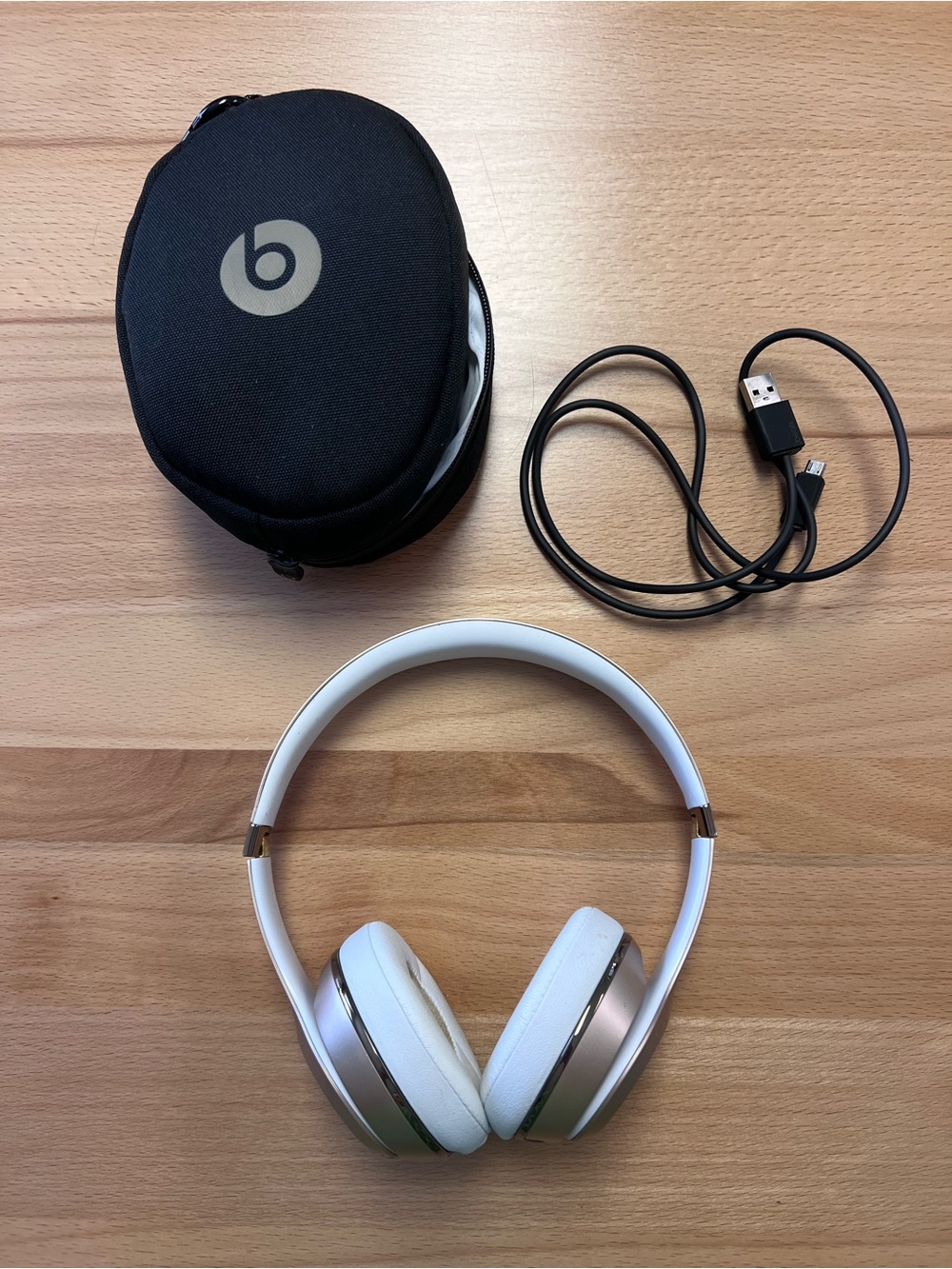 Beats by Dre White and Gold Over-Ear Wireless Headphones with Carry Case